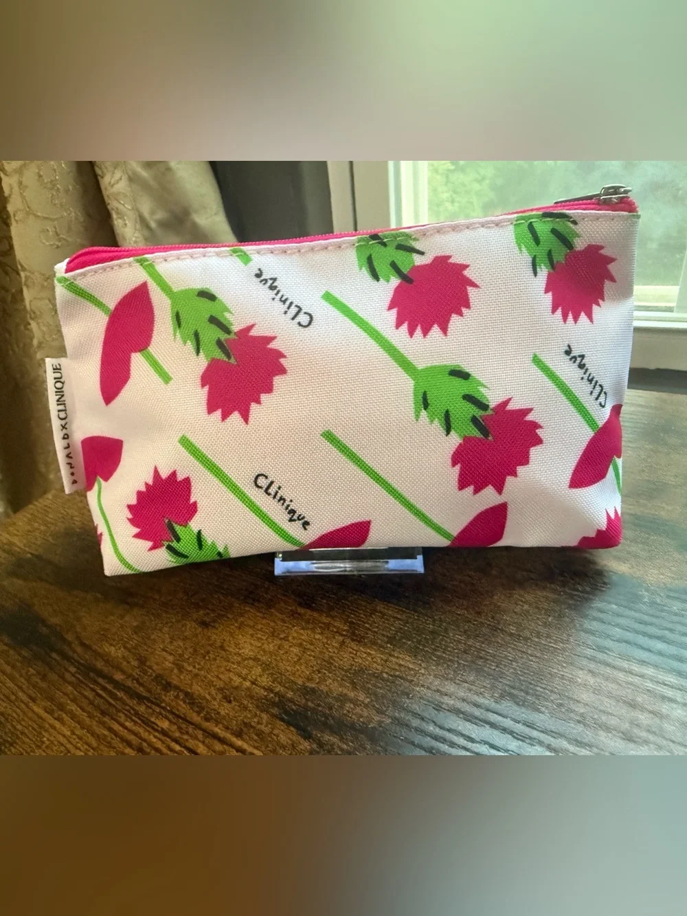 NWOT Clinique Pink & Green Floral Cosmetic Pouch